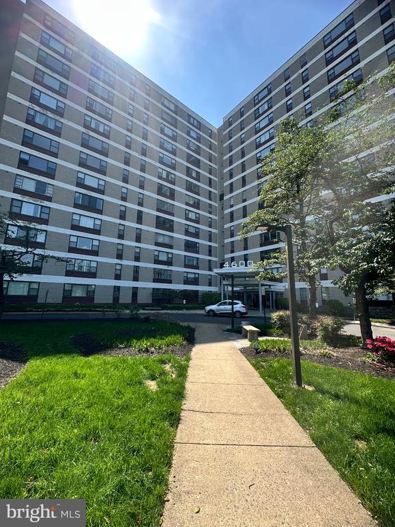 Building Photo - 4600 Duke St Unit 701