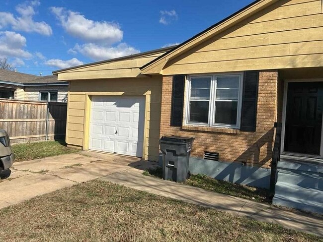 Photo - 2811 NW 21st Pl