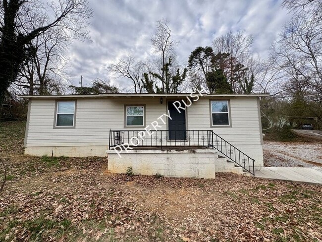 Photo - 975 Beason Dr