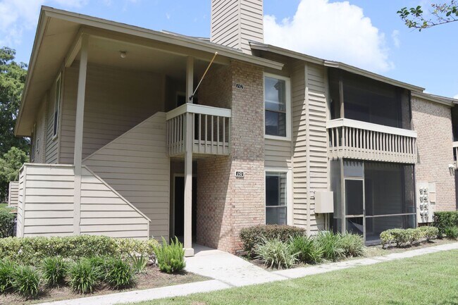 Building Photo - Renovated Condo in a Convenient Location!
