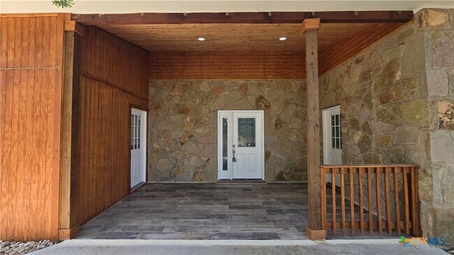 Photo - 305 Remuda Dr