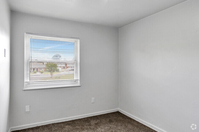 3BR, 1BA - 1,013SF - Bedroom