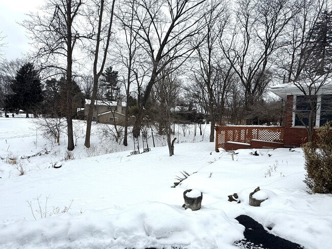 Photo - Move-In Ready 2 bedroom, 1.5 bathroom Home in Livonia