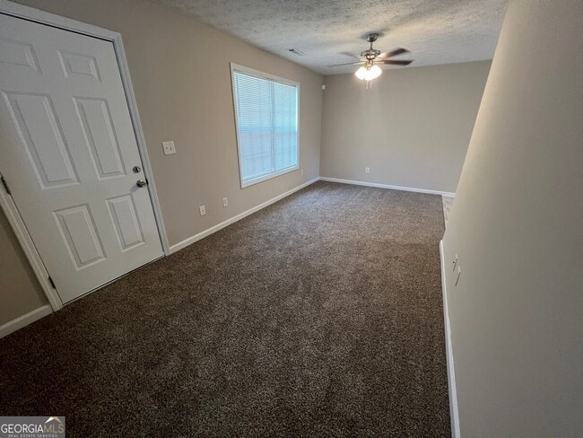 Photo - 158 Elder Dr SE