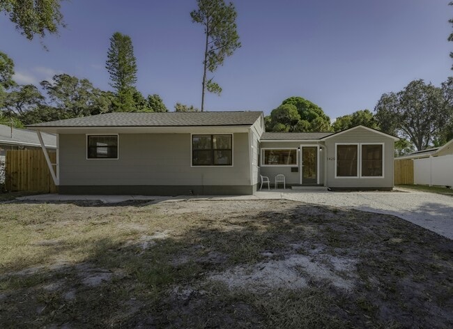 Photo - 1420 Alhambra Way S