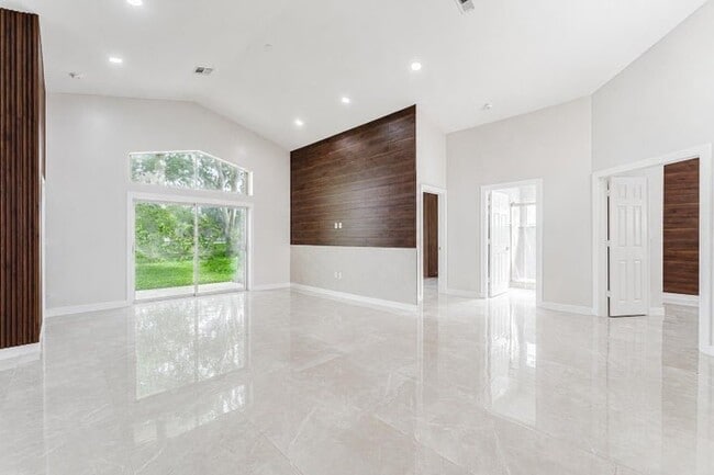 Photo - 7512 Eagle Point Dr