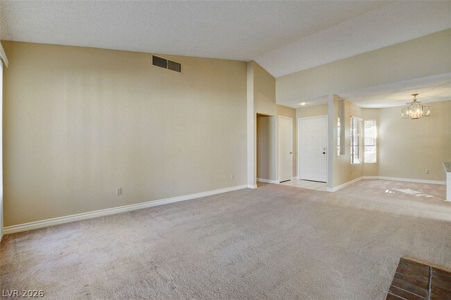 Photo - 2302 Fairbourne Way