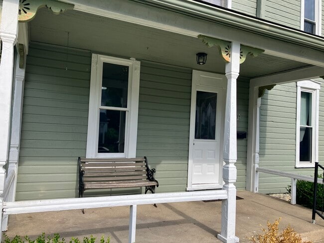 Photo - 114 S 5th St Apartment Unit 114