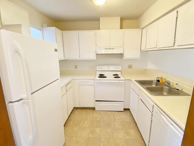 Photo - 908 Hearthridge Ct