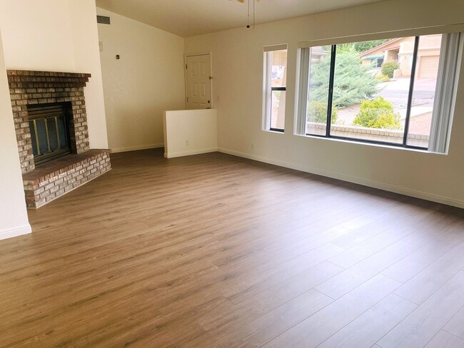 Photo - HOUSE - VILLAGE OF OAK CREEK