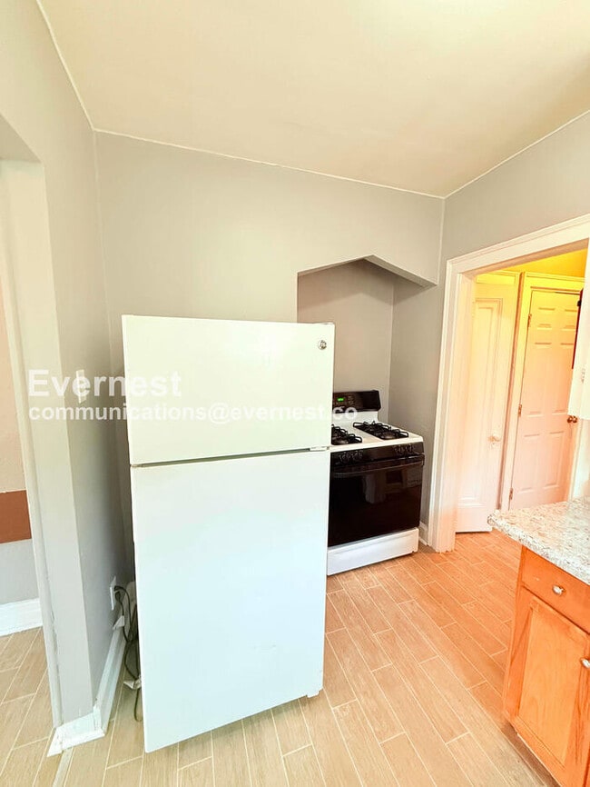 Photo - 4066 Tyler St