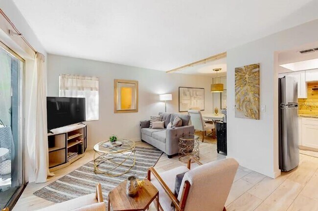 Photo - 2900 Lichen Ln Unidad B