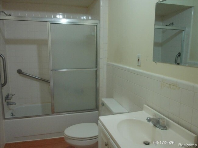 Photo - 25627 Paige St