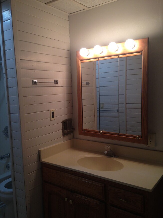 Photo - 218 E 5th St Unit 1