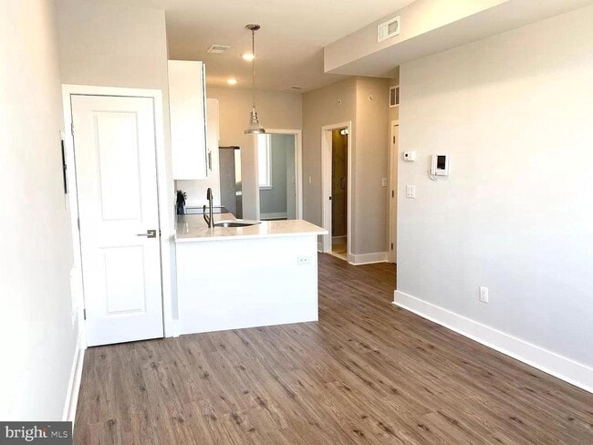 Photo - 2425 Frankford Ave