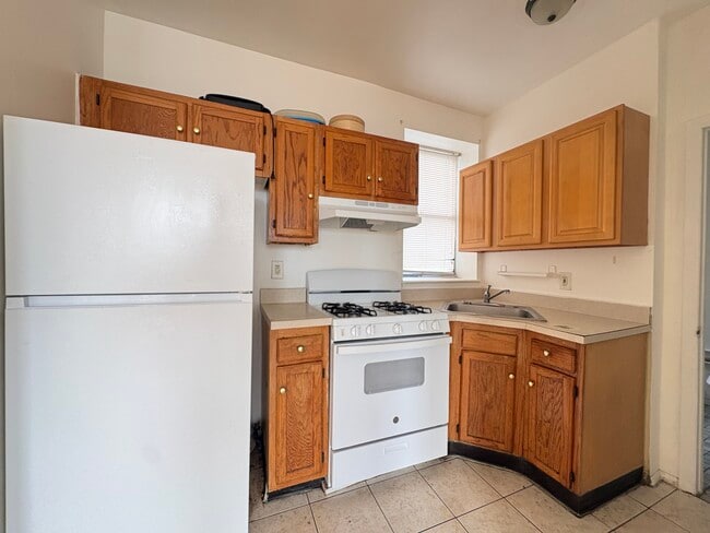 Building Photo - 72 Brinkerhoff St Unit 4B