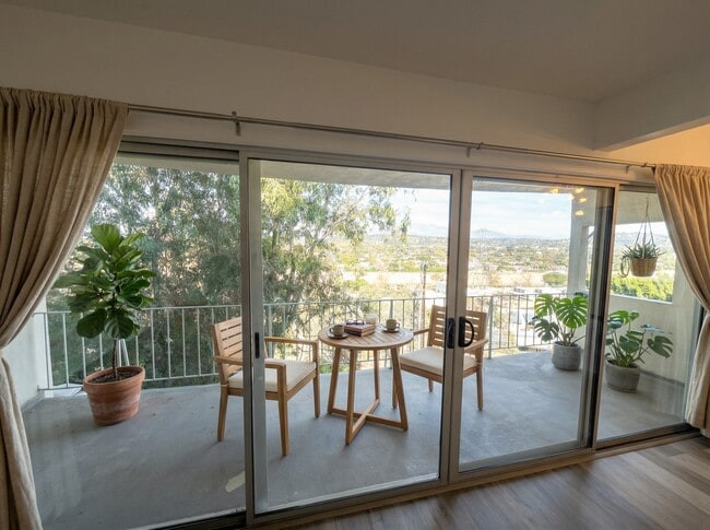 Photo - 2849 Waverly Dr