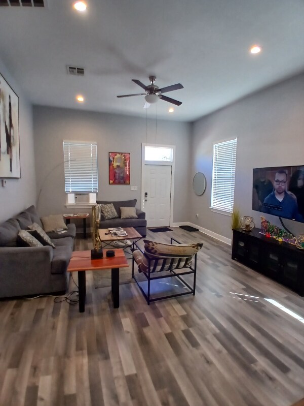 Photo - 1700 Frenchmen St