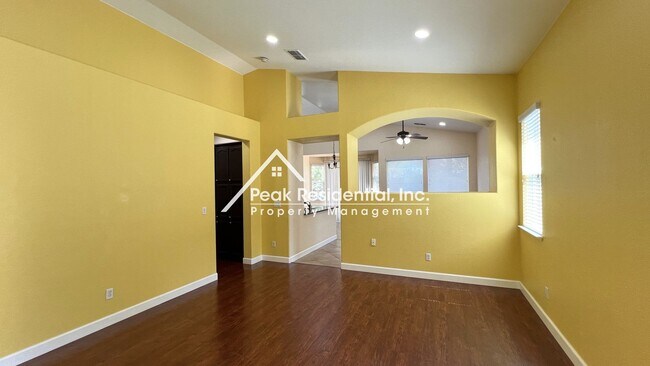 Photo - Beautiful 3bd/2ba Folsom Home with 2 Car G...