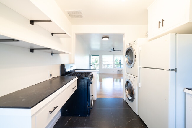 Photo - 11638 Riverside Dr Unit 5