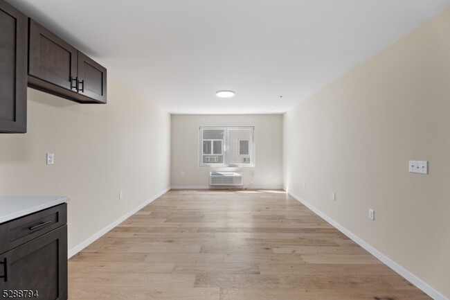 Photo - 172 6th St Unit 54