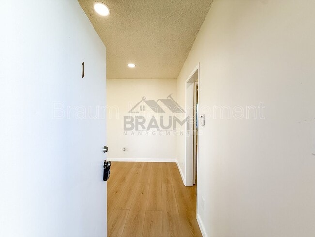 Photo - 6336 Tujunga Ave Unidad 1