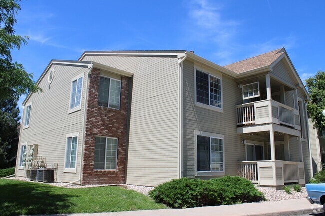 Building Photo - Convenient & Comfortable Condo Living Near...