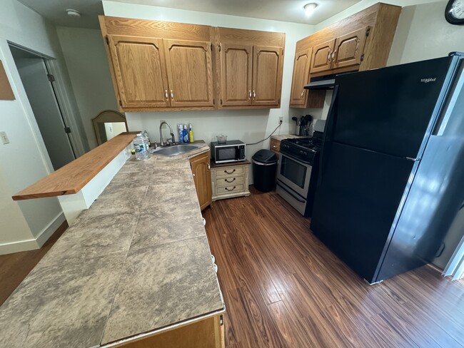 Kitchen - 11 Squaw Hollow Rd Unit A