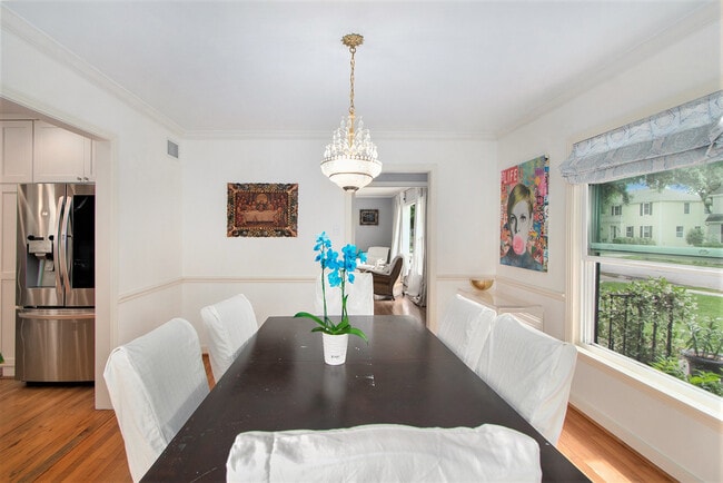 Photo - 2522 Wordsworth St