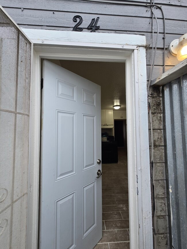 Building Photo - 24 E 56th St Unit 24 E 56th St Rental