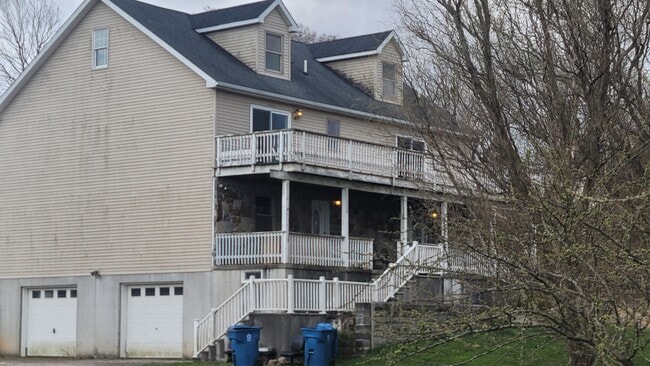 Photo - 321 Quarry Rd