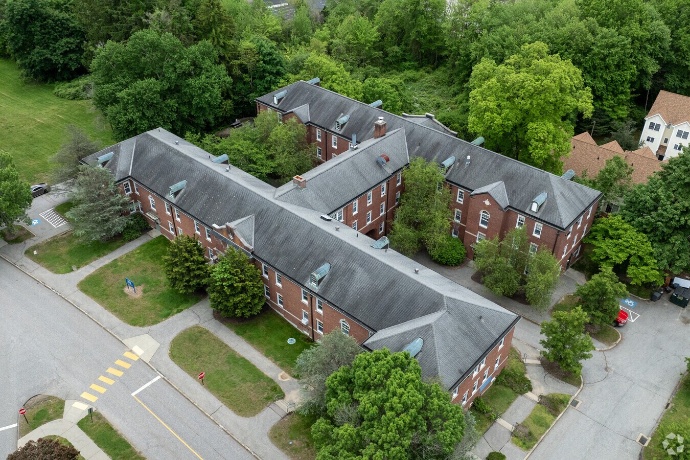 Exterior - Uncas Condominiums