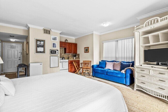Photo - 11863 Wimbledon Cir Unit 432