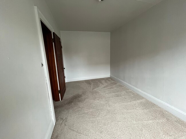 Photo - 5215 S Lake Dr