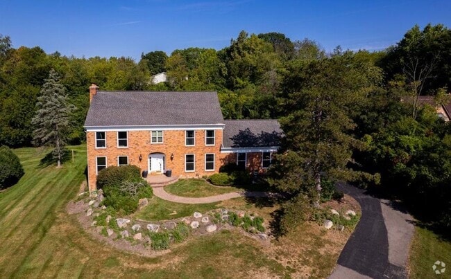Building Photo - 3250 Chestnut Run Dr Rental