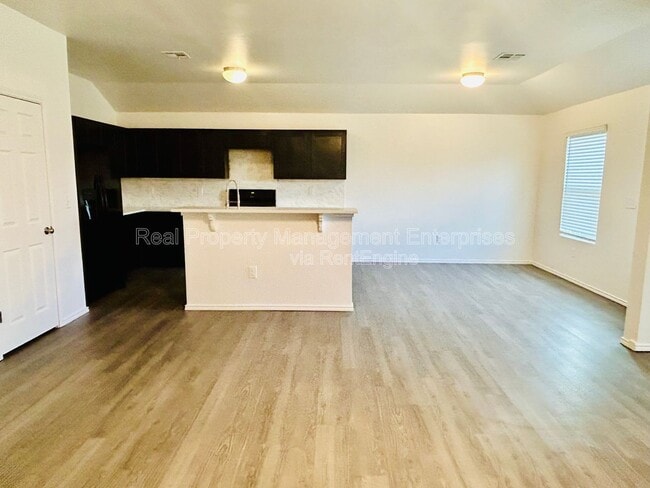 Photo - 11624 NW 96th St