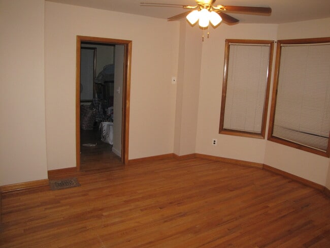 Photo - 44 Vreeland Ave Unit 1