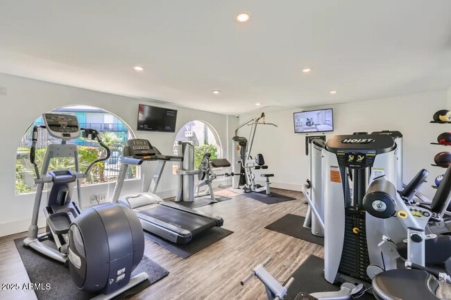 Photo - 1645 E Thomas Rd Unidad ST-C