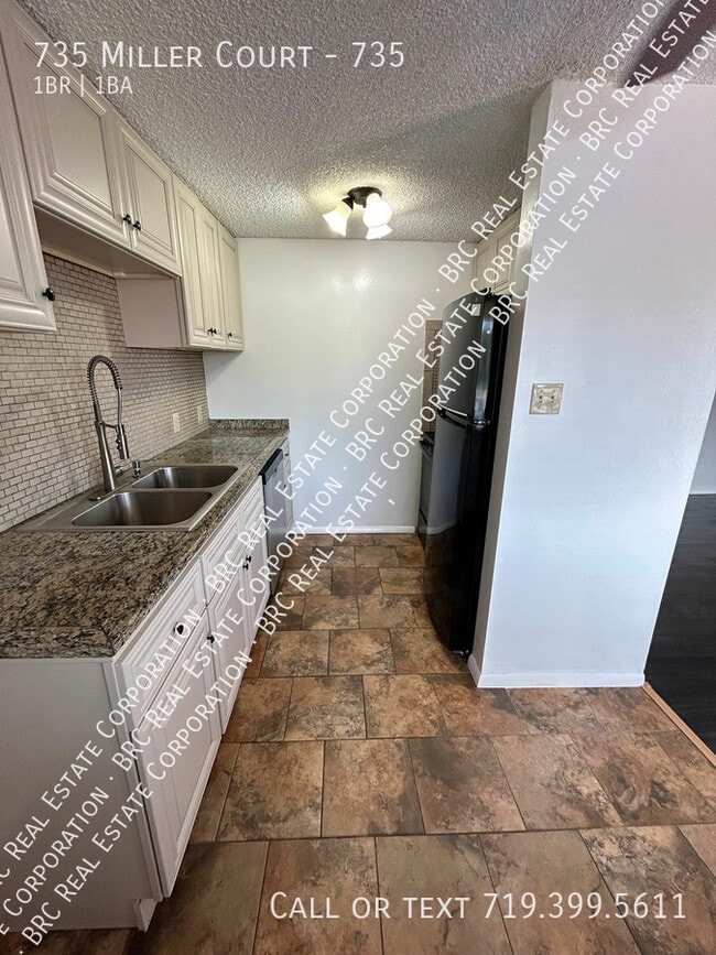 Photo - 735 Miller Ct Unit 735