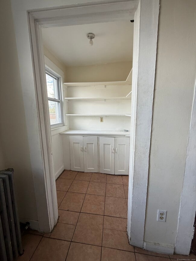 Photo - 39 Annawan St