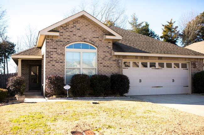 Photo - 307 Dovington Dr