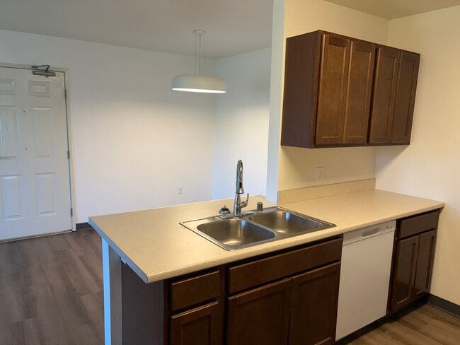 Kitchen - Soundview Apartments