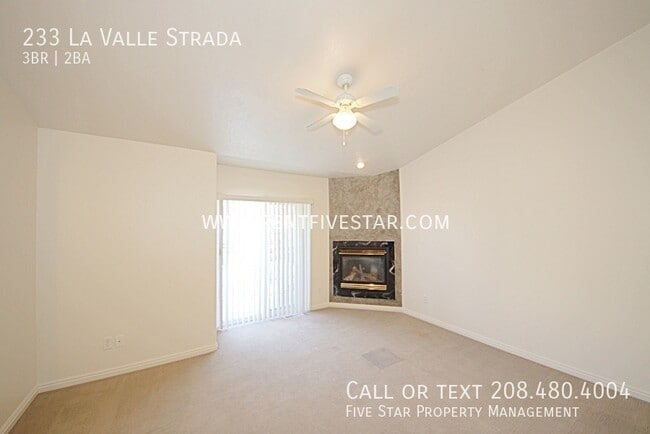 Photo - 233 La Valle Strada Ln