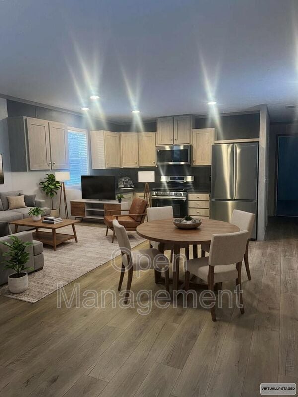 Photo - 8-1017 Gibraltor