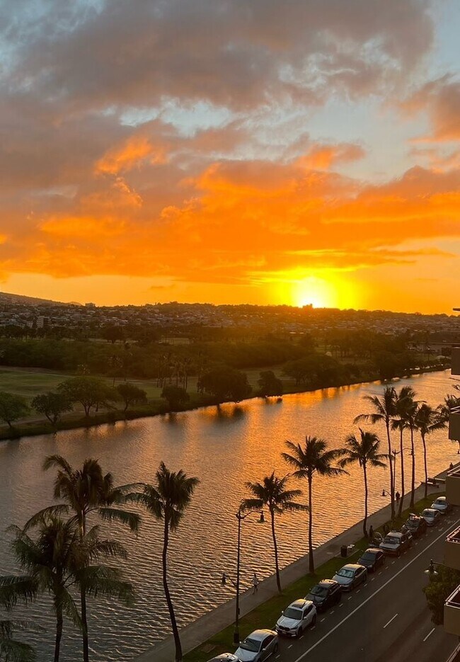 Photo - Four Fourty Four Nahua with parking!