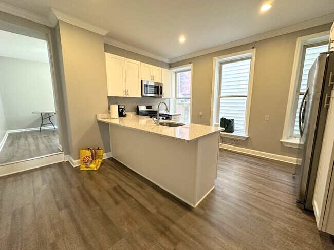 Photo - 2221 Jane St