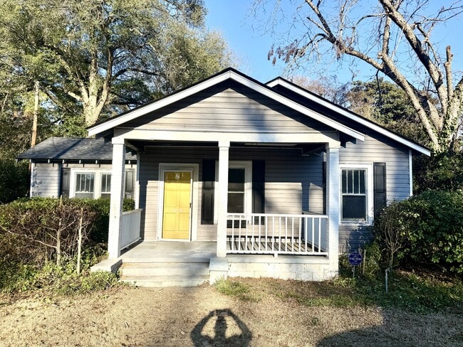 Building Photo - 410 Law St