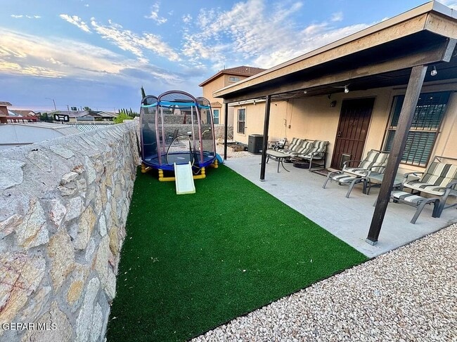 Photo - 10041 Paloma Dr