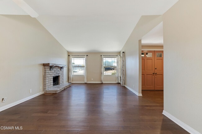 Photo - 47 Dorrit Ct