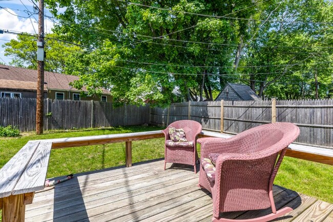 Photo - 91-93-93 Philbrick Ave Unidad 91